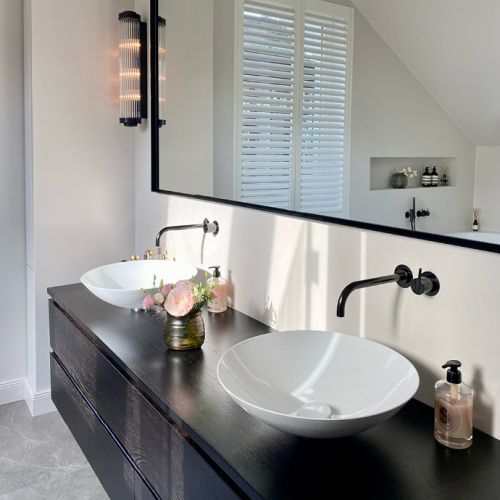 WOHN-T-RAUM Bettina Daub | Referenz-Projekt | Hamburg-Lokstedt | Interior Design | Altbauvilla Sanierung & Umbaumaßnahmen | nachher Waschtische