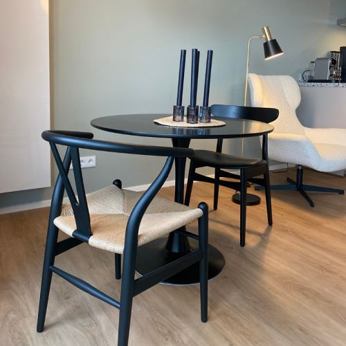 WOHN-T-RAUM Bettina Daub | Referenz-Projekt | Hamburg Eimsbüttel | Interior Design | Sanierung & Umbaumaßnahmen | Möbliertes 1-Zimmer-Appartement | Esstisch