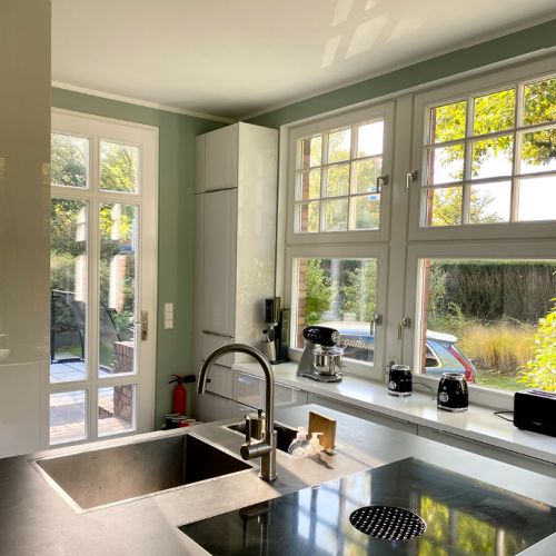 WOHN-T-RAUM Bettina Daub Hamburg | Referenz-Projekt | Wentorf | Interior Design | Altbauvilla Villa Kaffeemühlenhaus Umbau & Sanierung | Küche Kochfeld BORA
